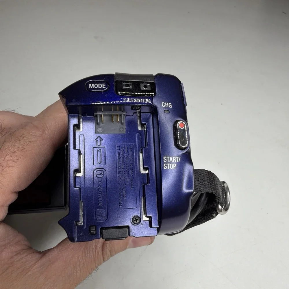 Sony DCR-SR68 Handycam Digital Camcorder Blue Untested Carl Zeiss